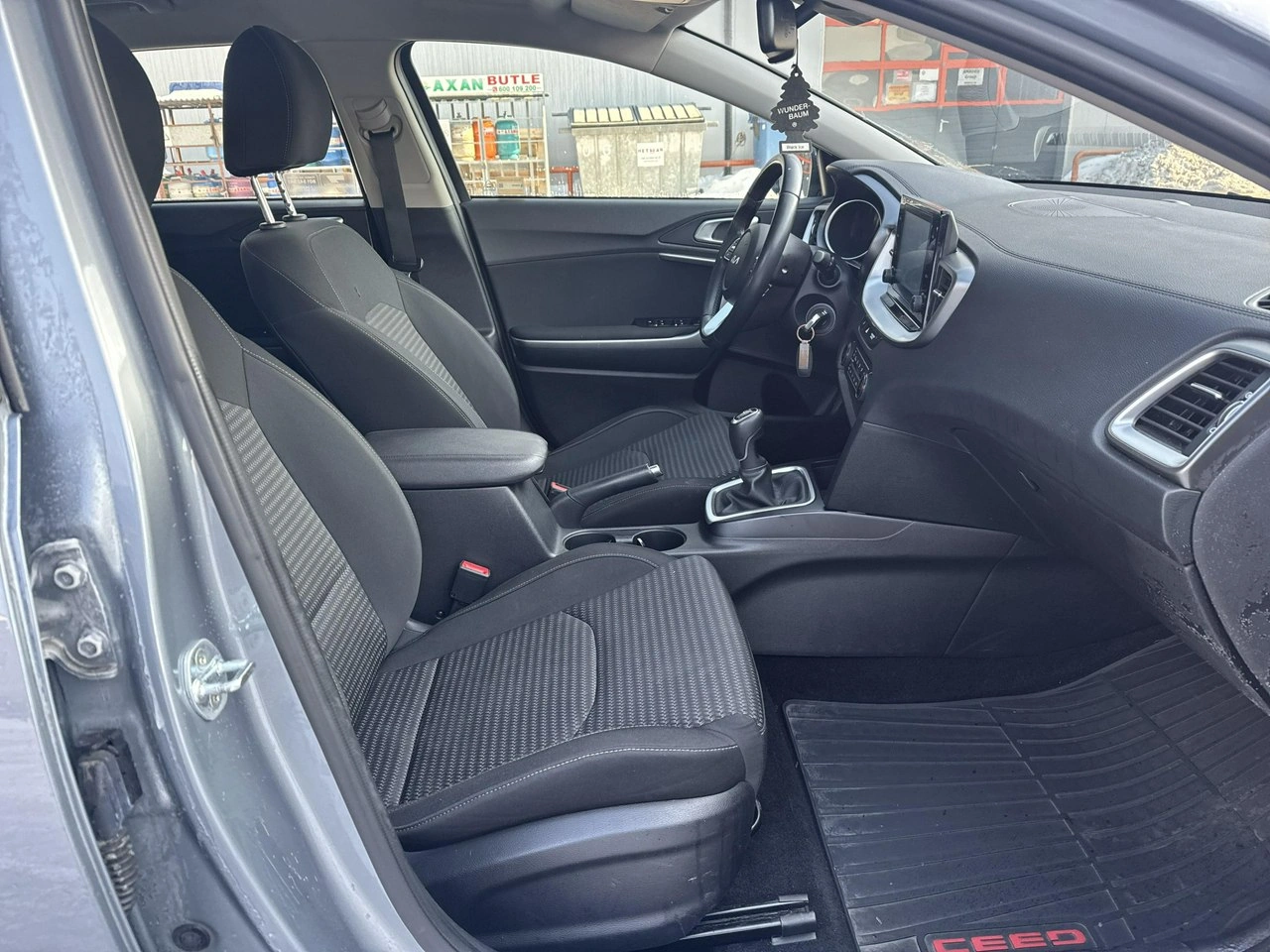 Kia Ceed - Zdjęcie 19