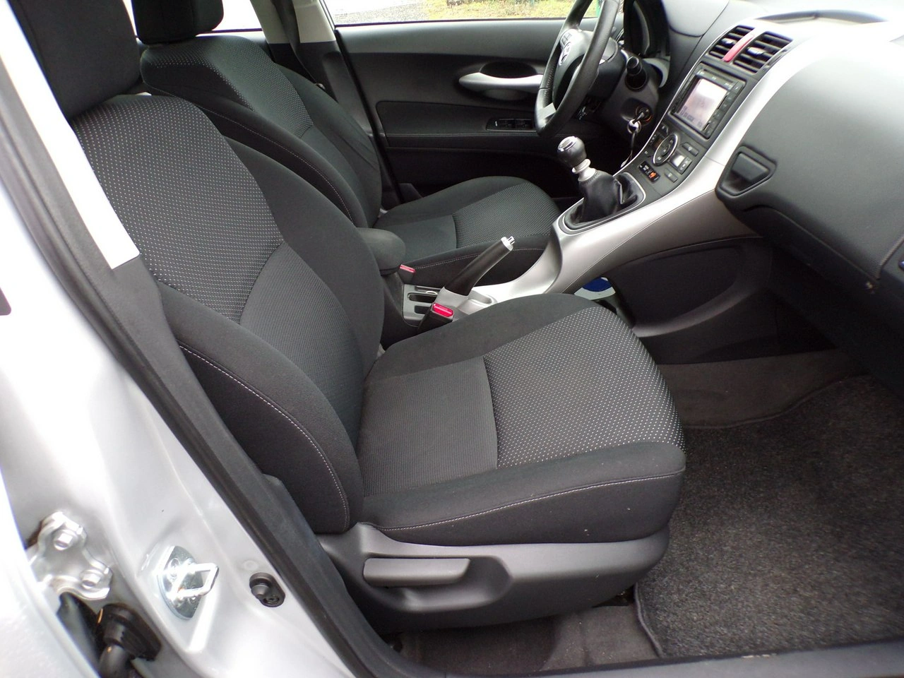 Toyota Auris - Zdjęcie 17