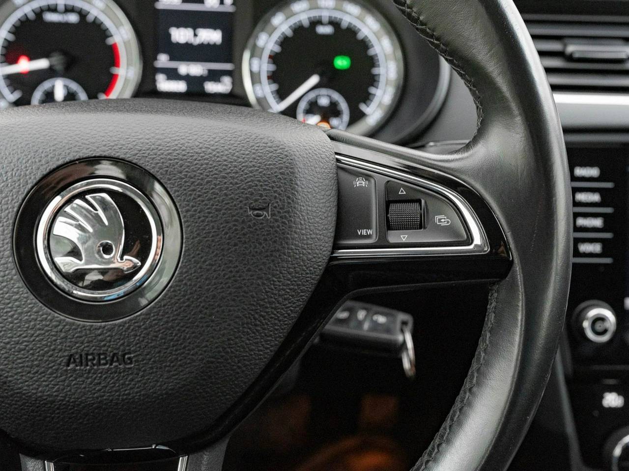 Skoda Octavia - Zdjęcie 13