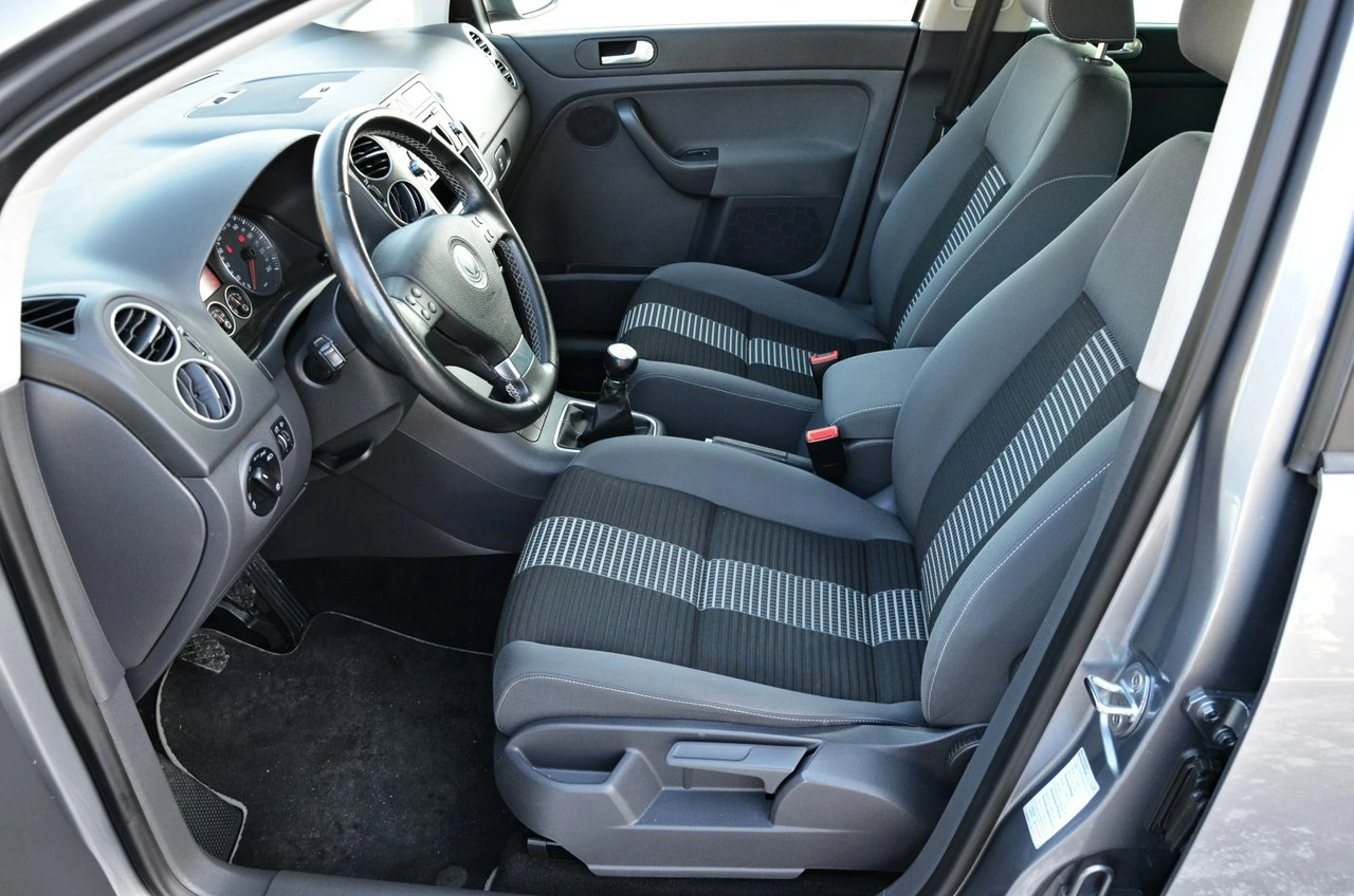 Volkswagen Golf Plus - Zdjęcie 27