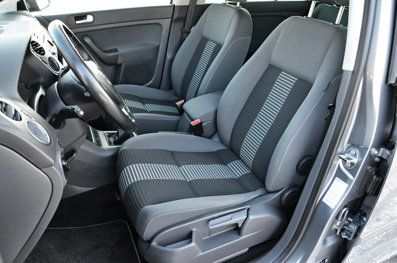 Volkswagen Golf Plus - Zdjęcie 29