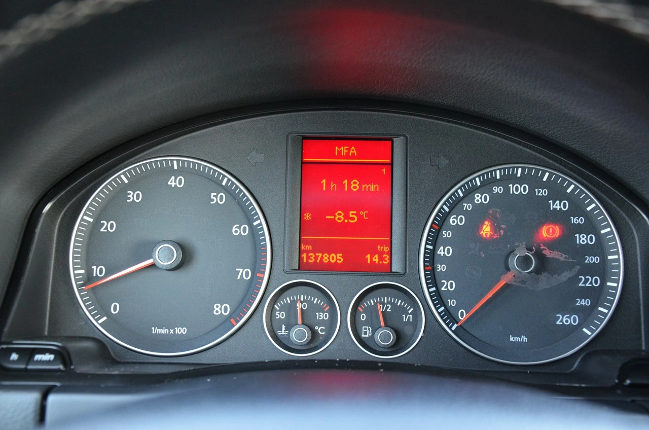 Volkswagen Golf Plus - Zdjęcie 37