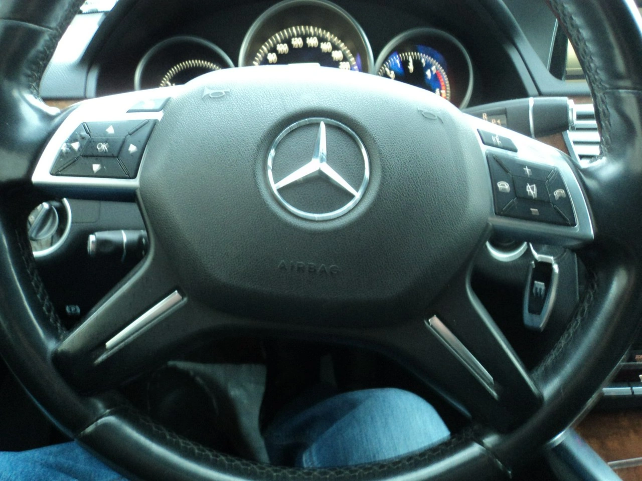 Mercedes E 350 - Zdjęcie 11