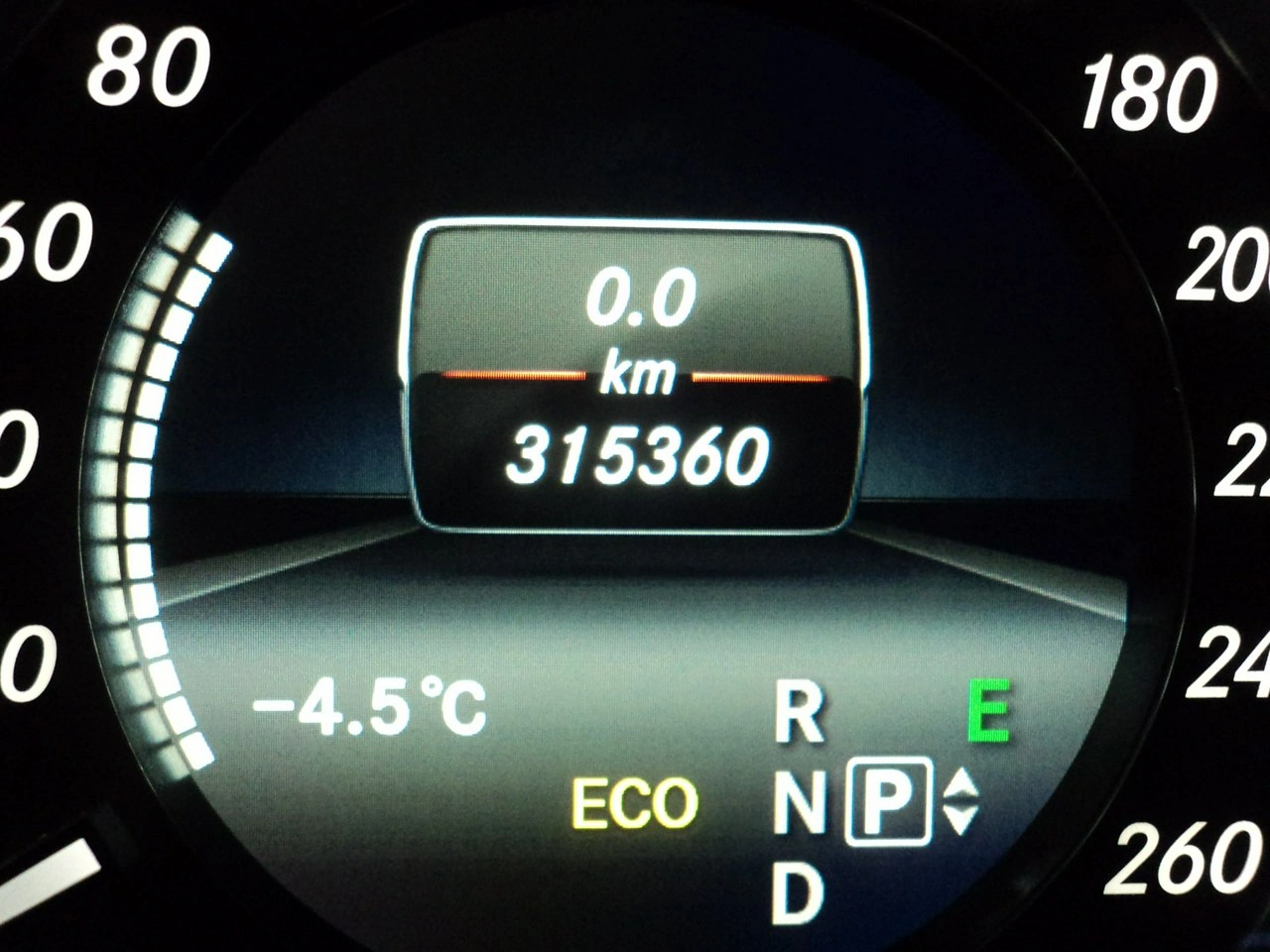 Mercedes E 350 - Zdjęcie 16