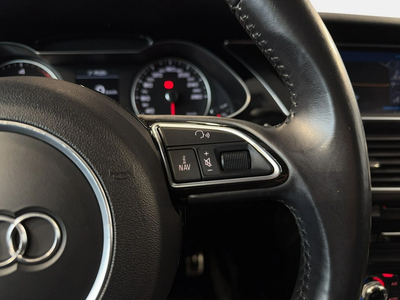 Audi A4 - Zdjęcie 19