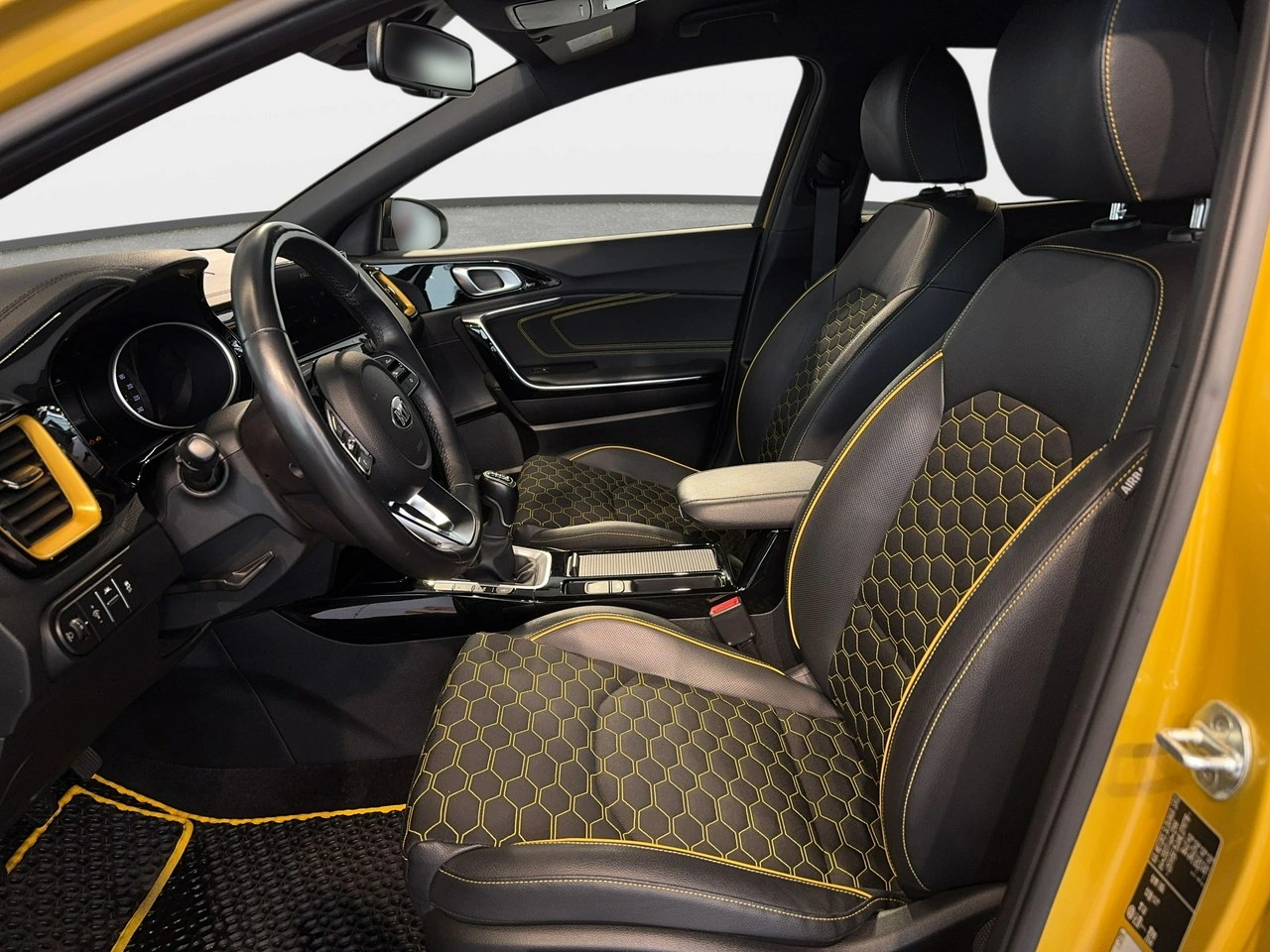 Kia XCeed - Zdjęcie 11