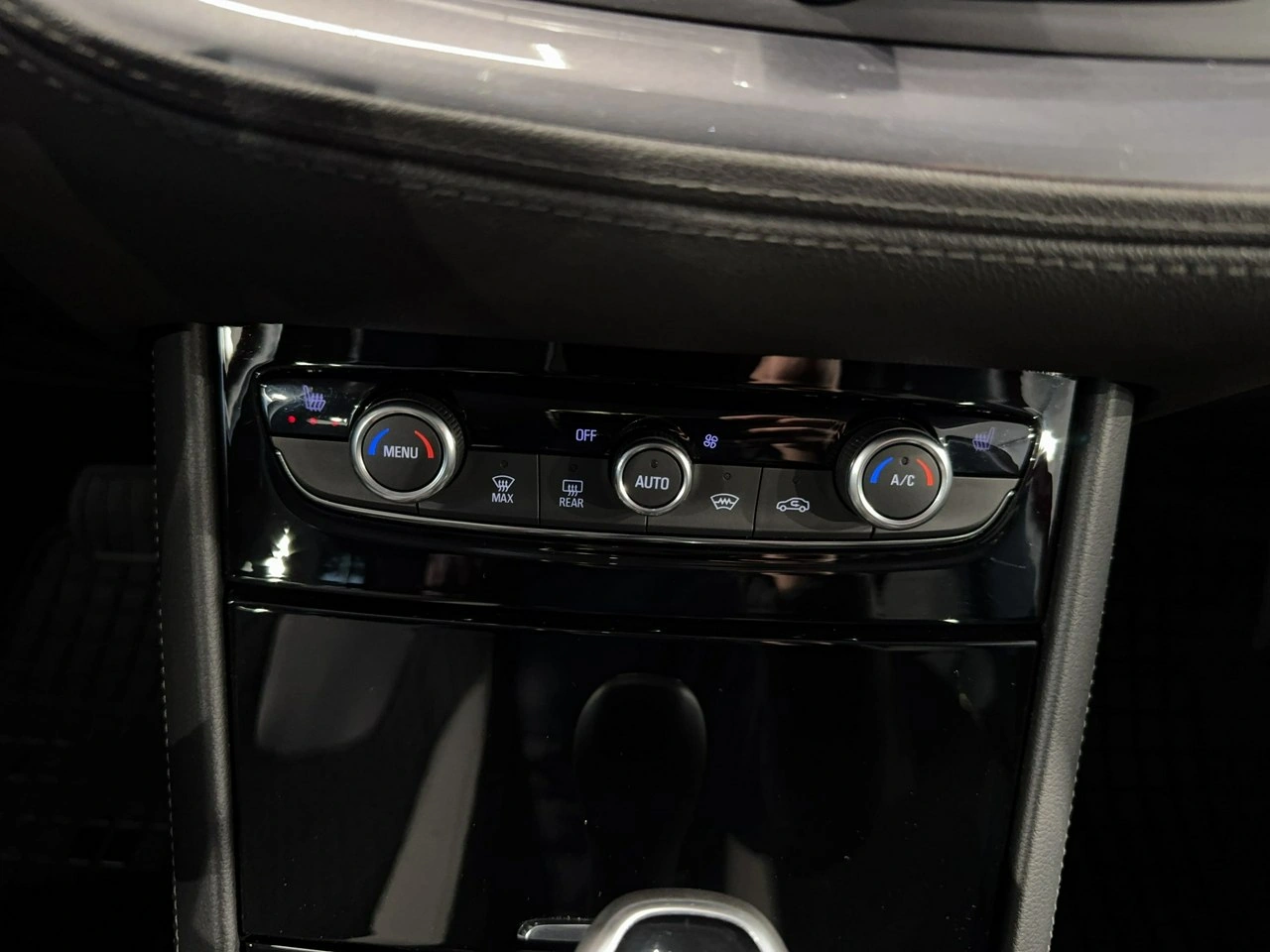 Opel Grandland X - Zdjęcie 28