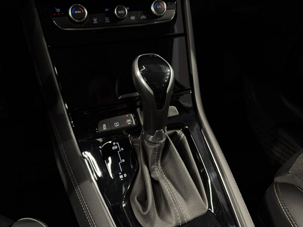 Opel Grandland X - Zdjęcie 29