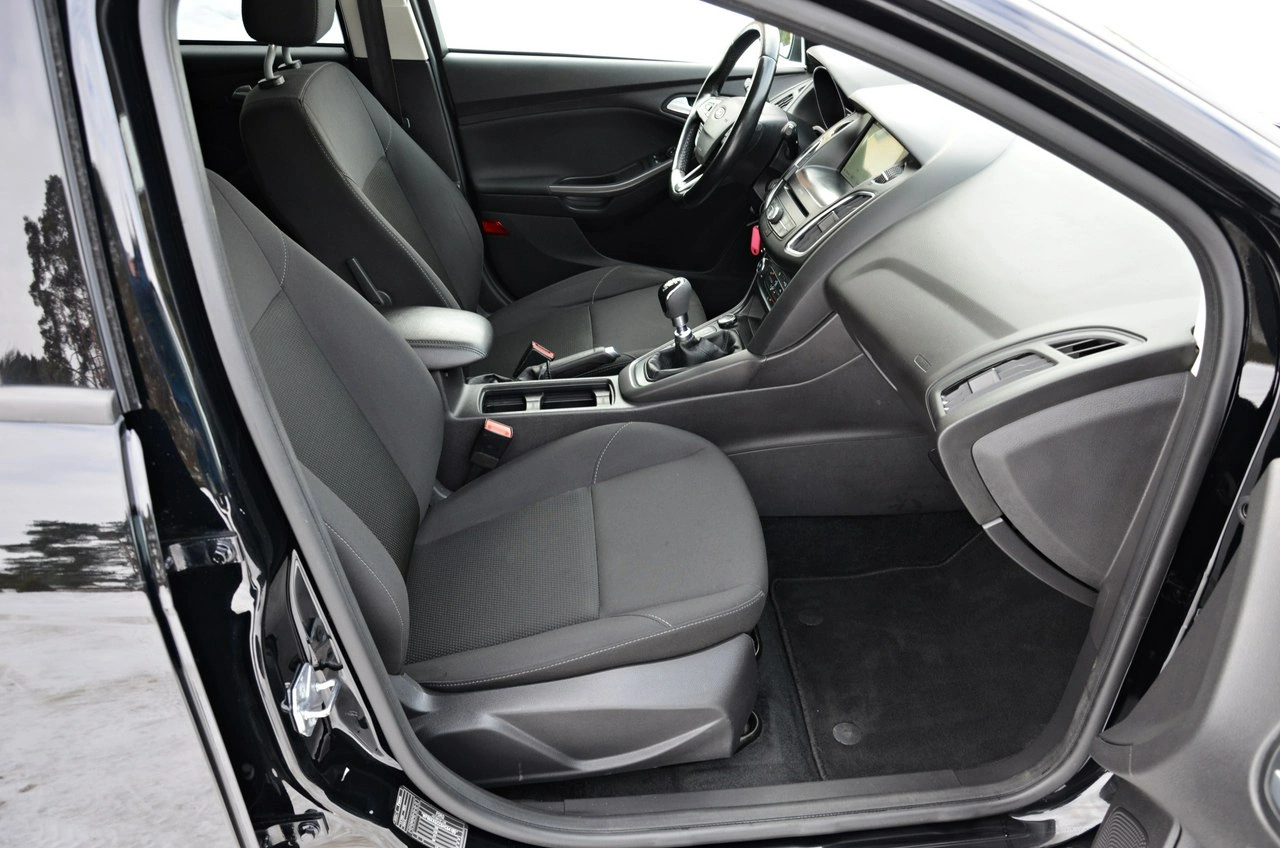 Ford Focus - Zdjęcie 28