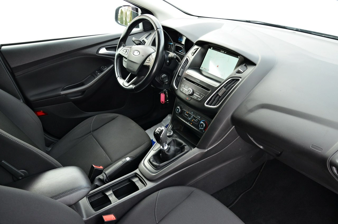 Ford Focus - Zdjęcie 29