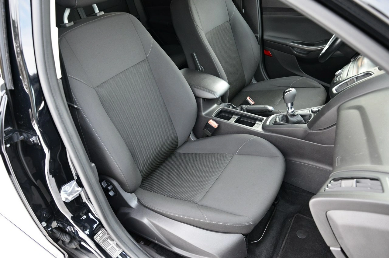 Ford Focus - Zdjęcie 30