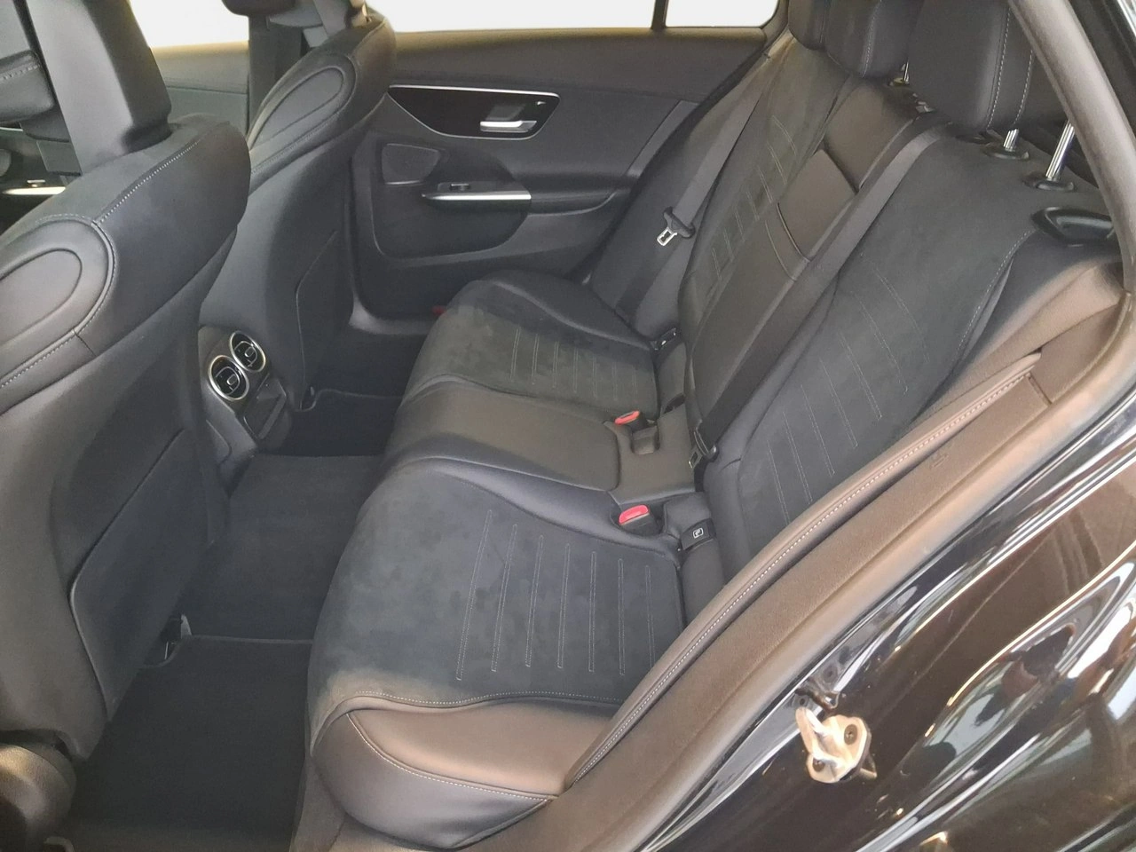 Mercedes C 200 - Zdjęcie 9