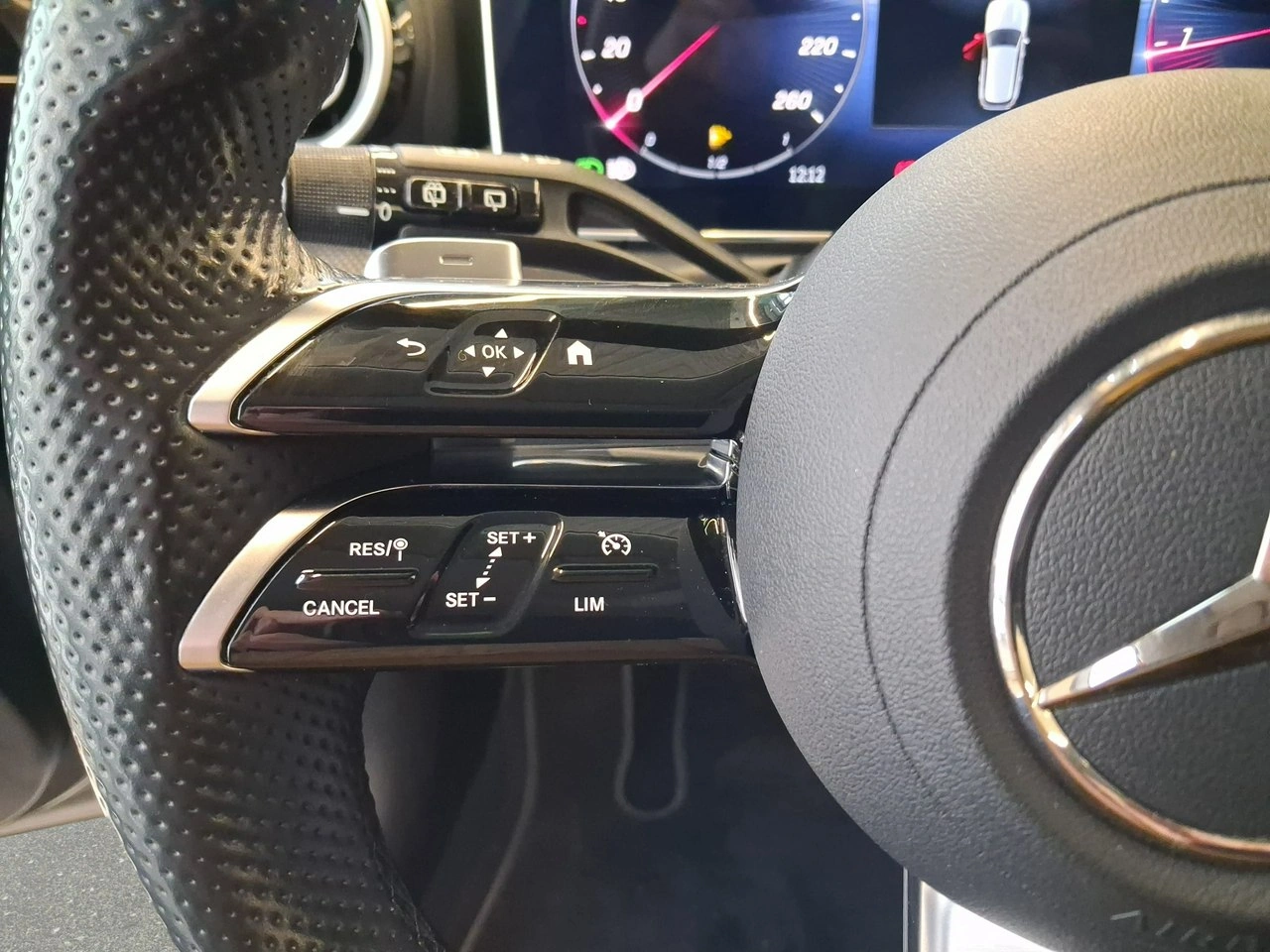 Mercedes C 200 - Zdjęcie 14