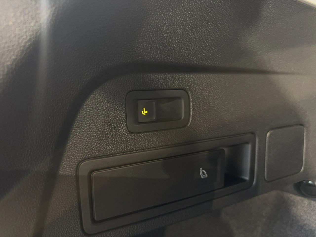 Volkswagen Tiguan Allspace - Zdjęcie 18