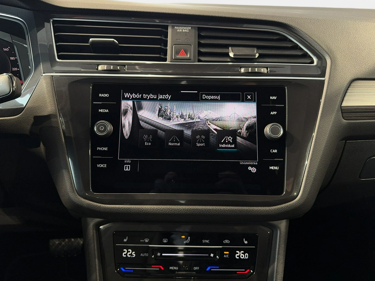 Volkswagen Tiguan Allspace - Zdjęcie 31