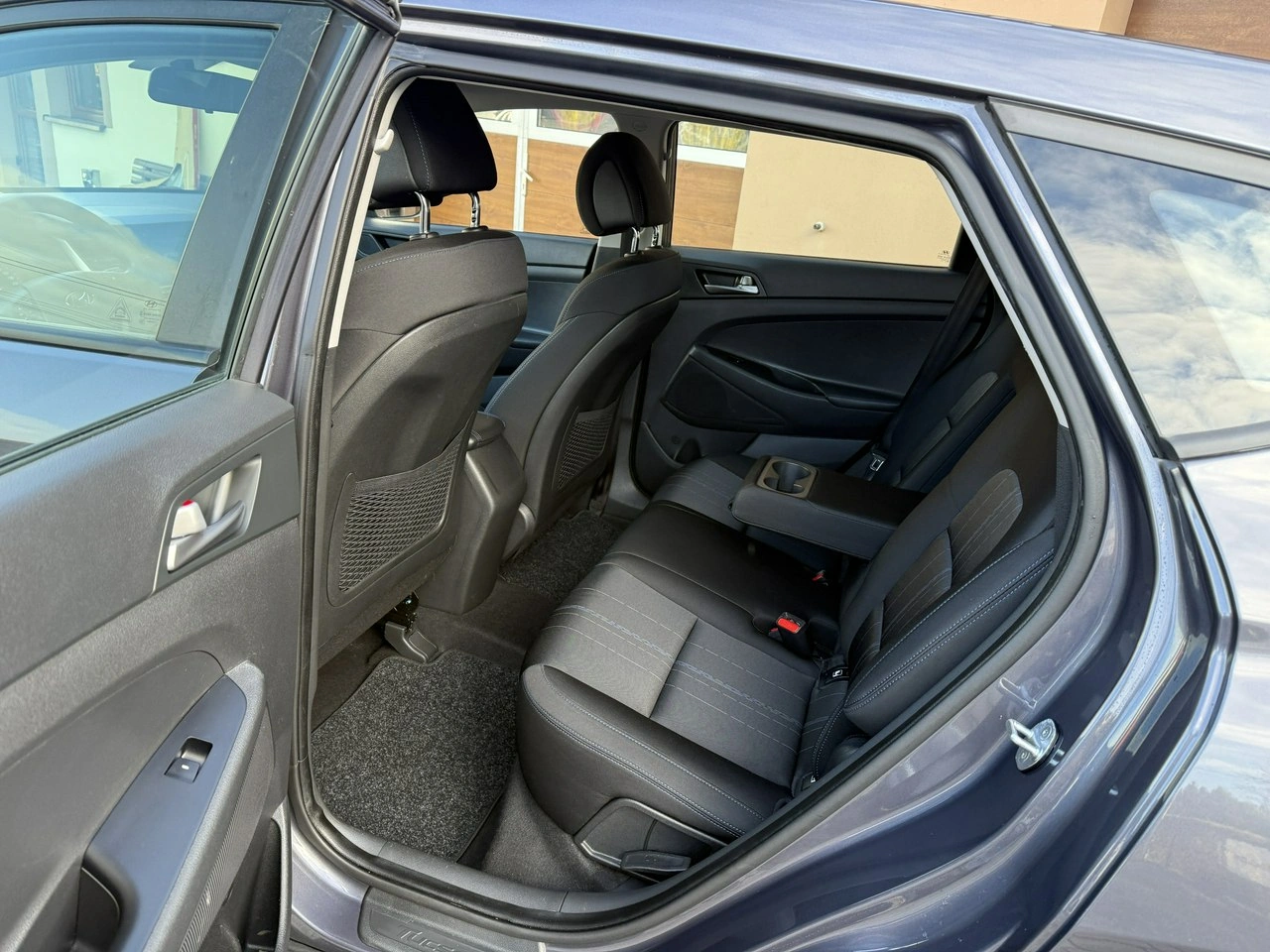 Hyundai Tucson - Zdjęcie 22