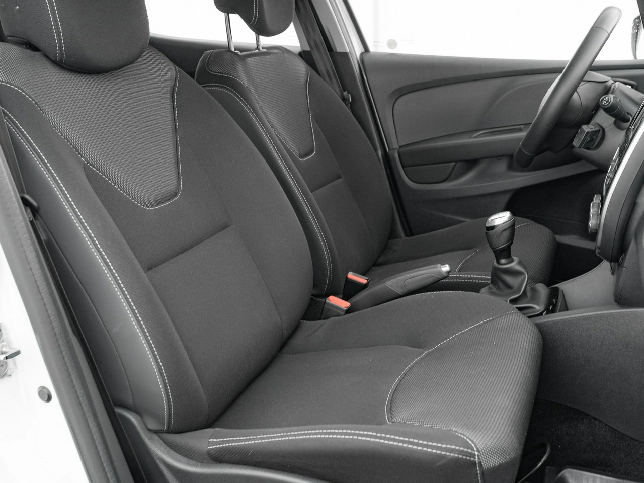 Renault Clio - Zdjęcie 21