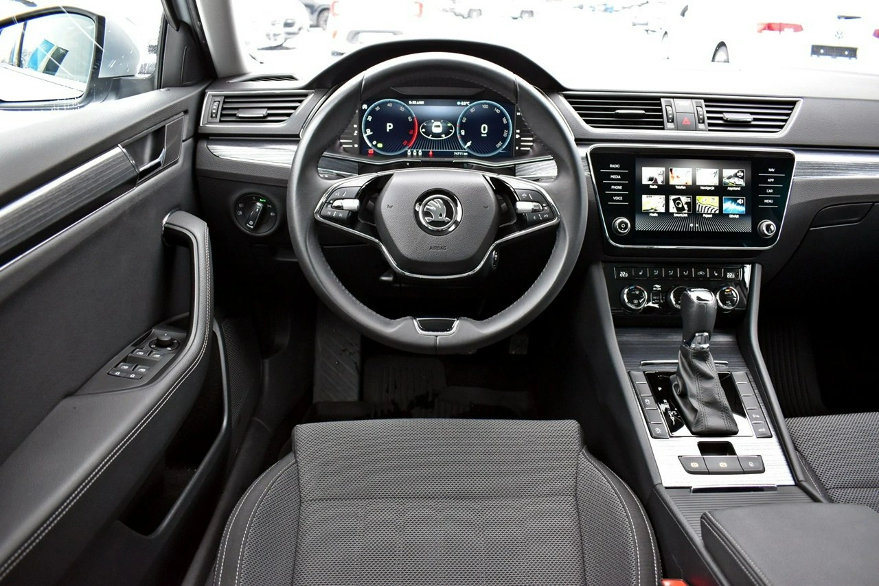 Skoda Superb - Zdjęcie 16