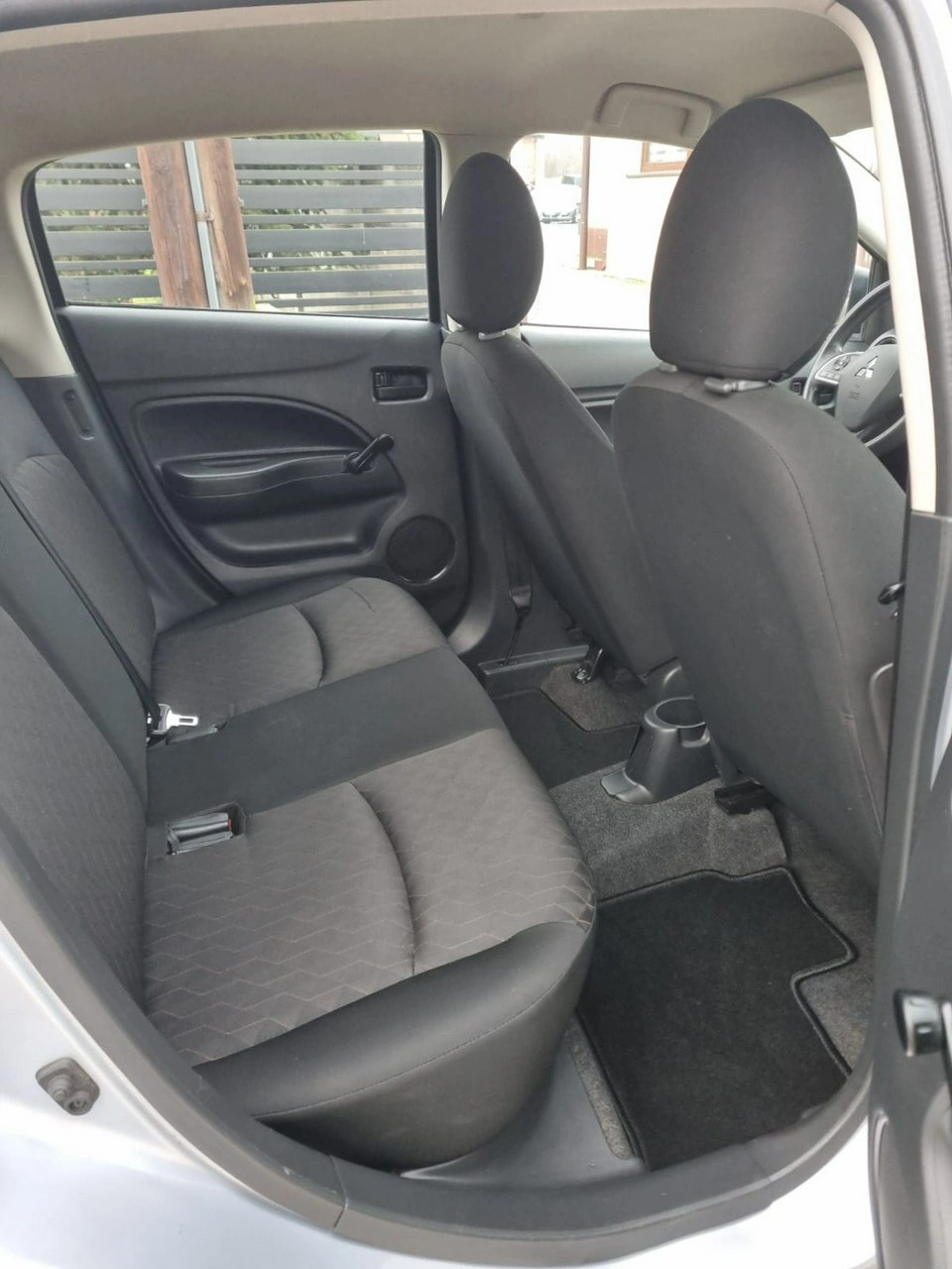 Mitsubishi Space Star - Zdjęcie 9