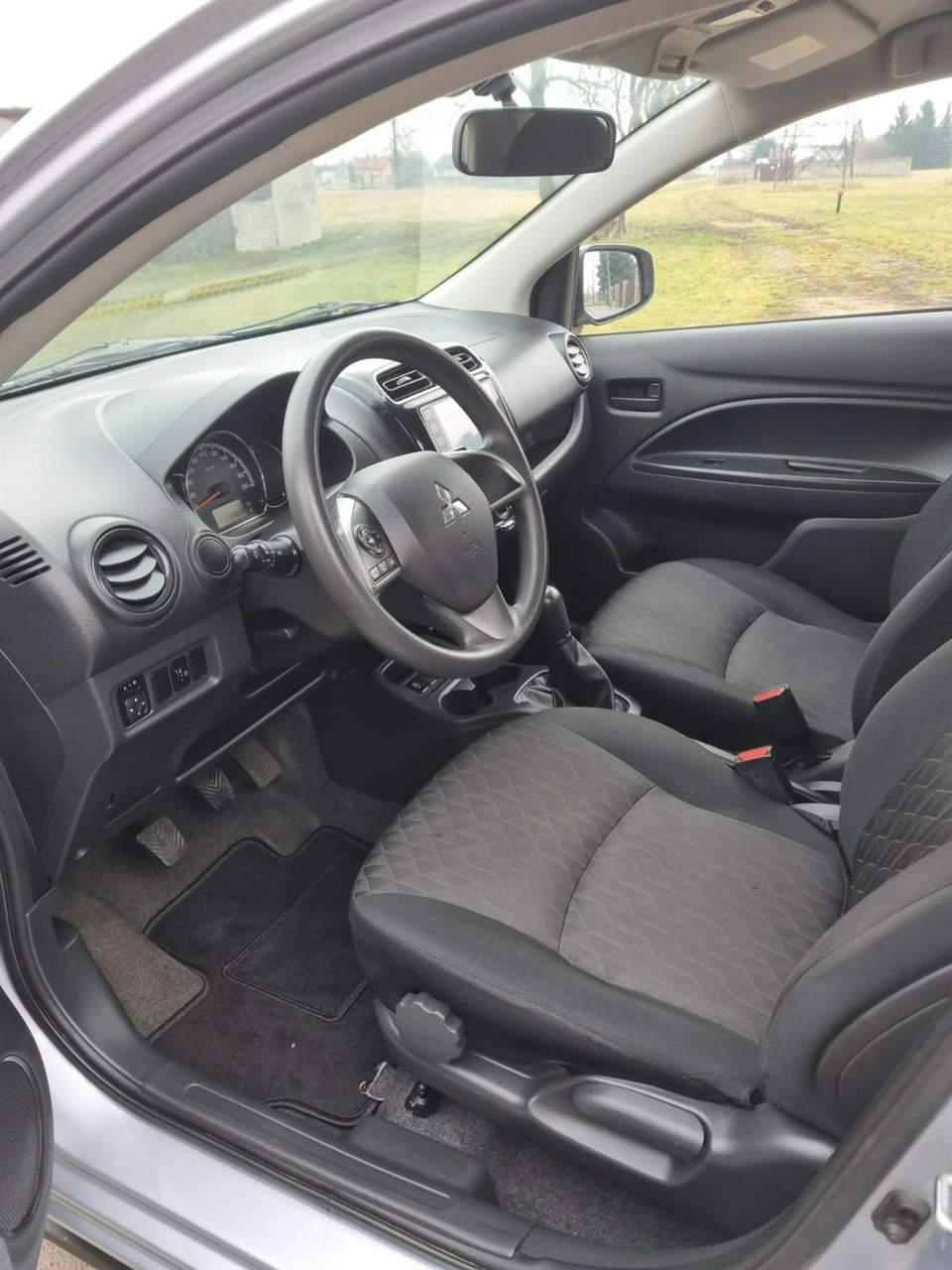 Mitsubishi Space Star - Zdjęcie 6