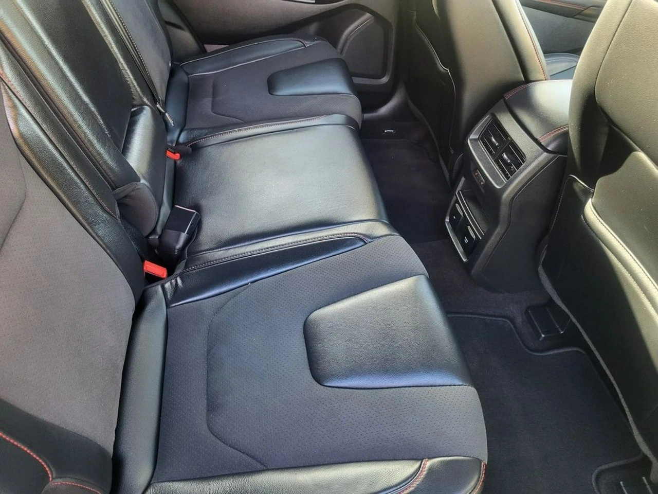 Ford Edge - Zdjęcie 23