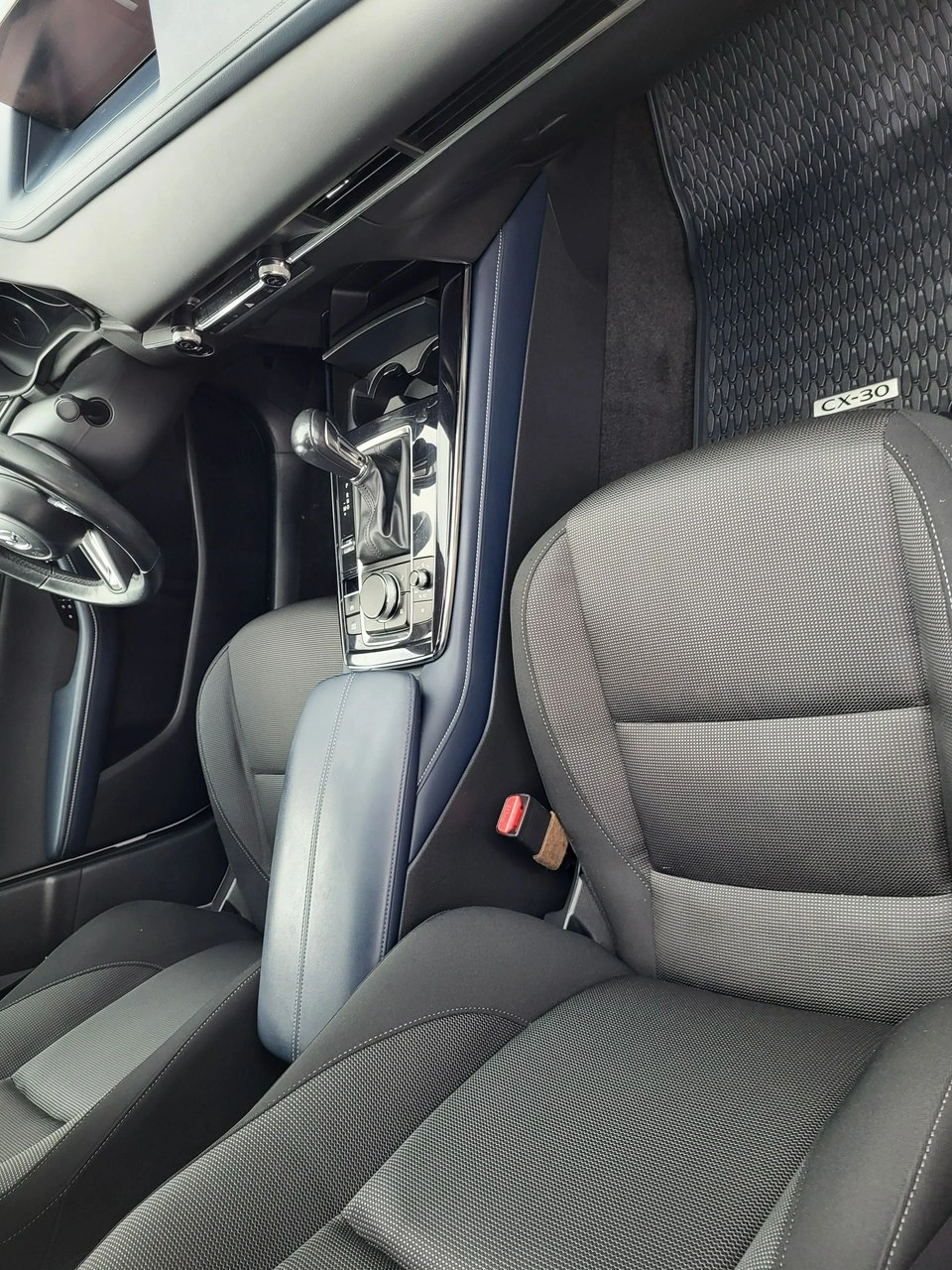 Mazda CX-30 - Zdjęcie 17