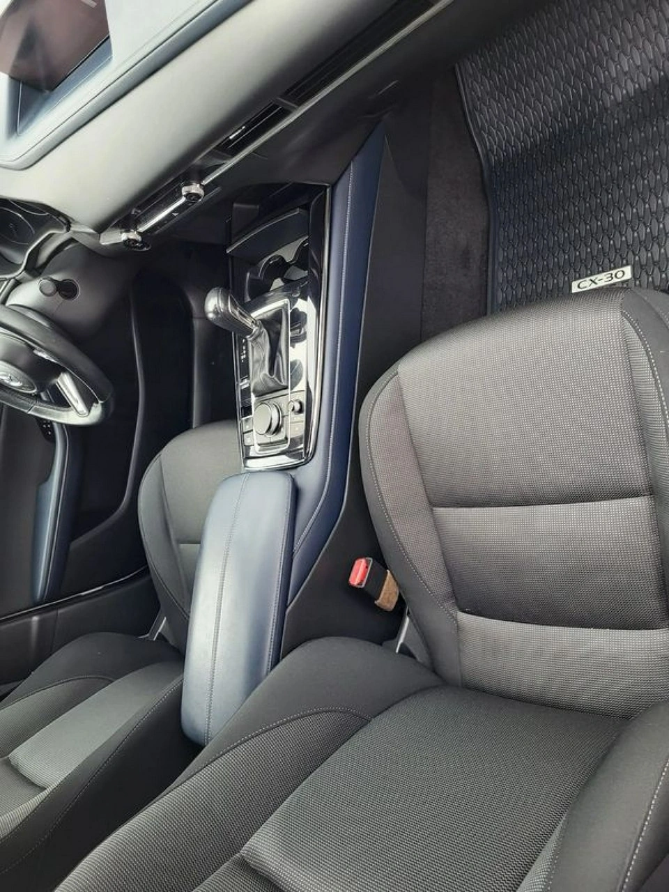 Mazda CX-30 - Zdjęcie 17