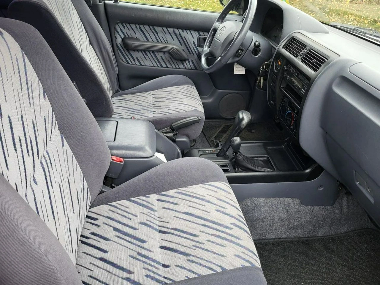 Toyota Land Cruiser - Zdjęcie 13