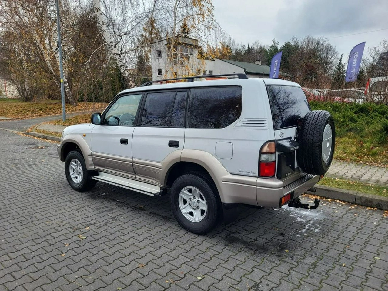 Toyota Land Cruiser - Zdjęcie 3