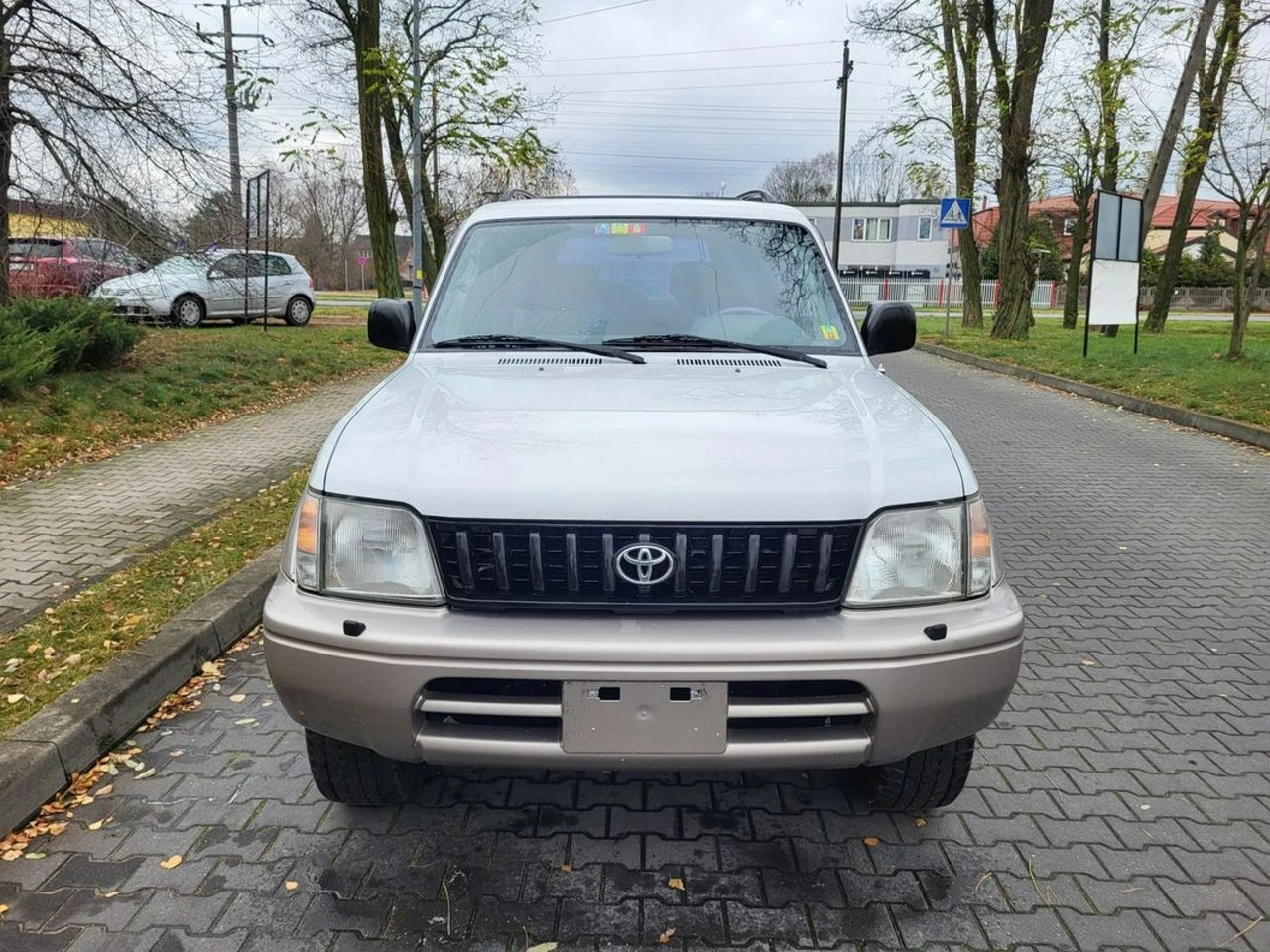 Toyota Land Cruiser - Zdjęcie 8