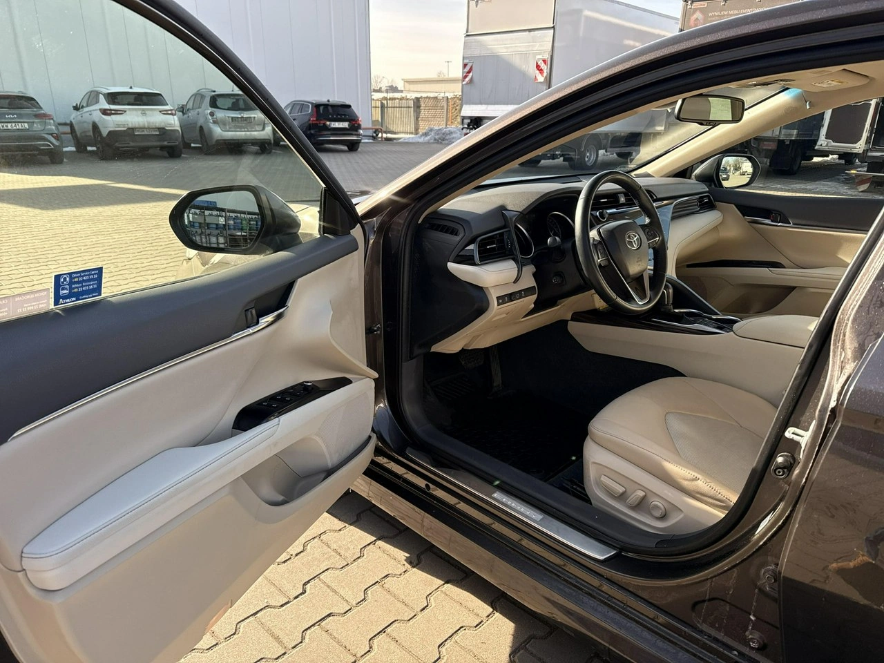 Toyota Camry - Zdjęcie 9