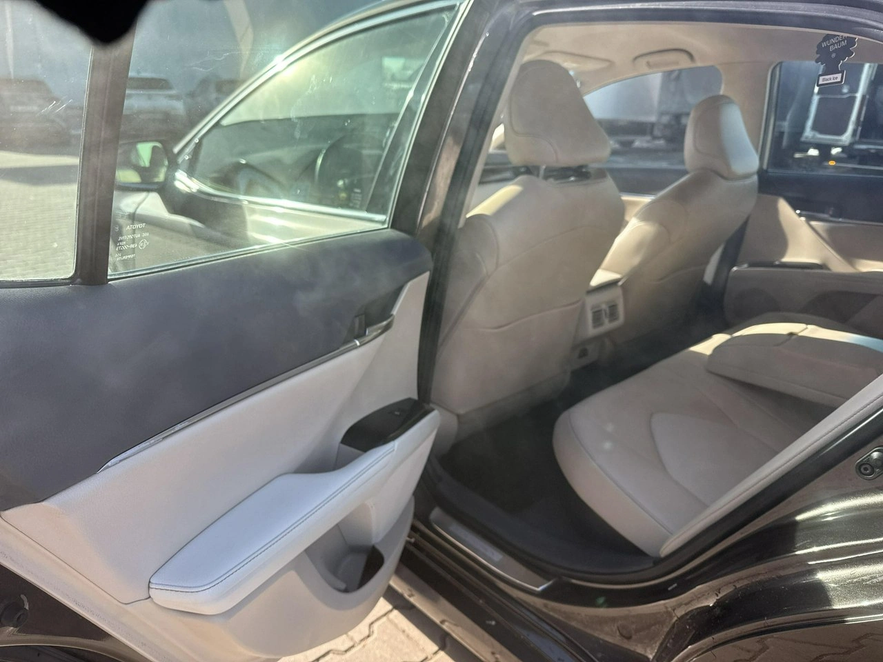 Toyota Camry - Zdjęcie 13