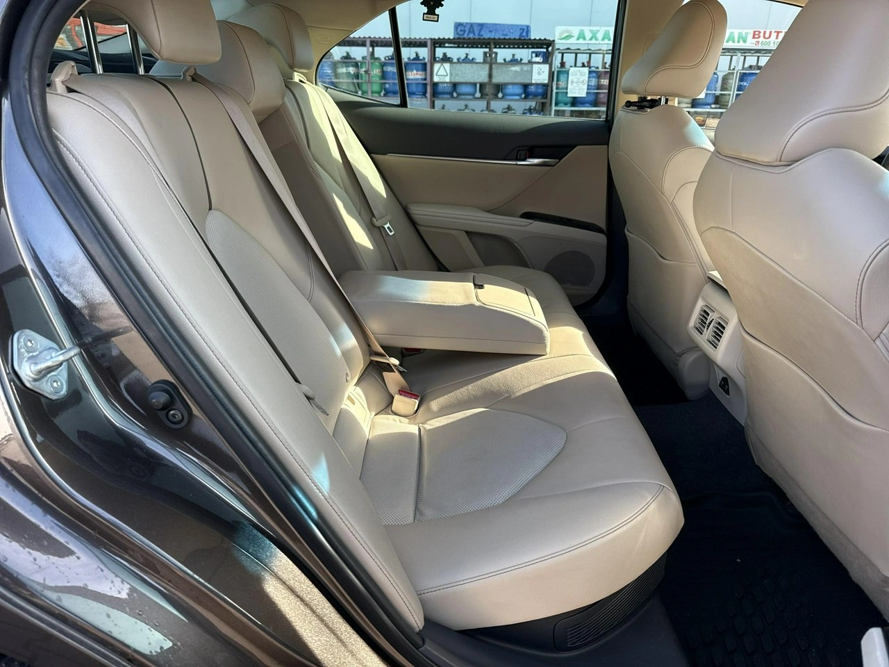 Toyota Camry - Zdjęcie 17