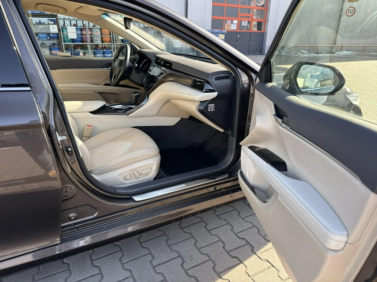 Toyota Camry - Zdjęcie 18