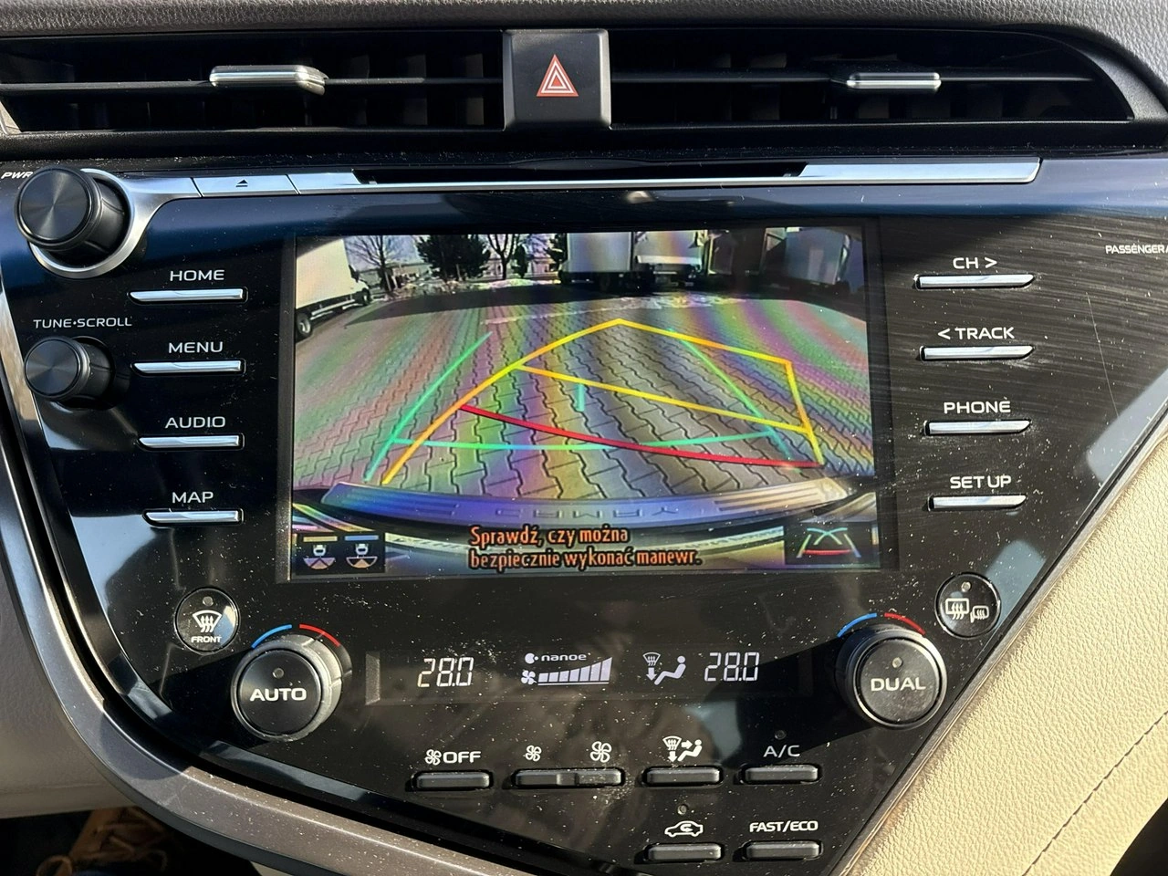 Toyota Camry - Zdjęcie 26