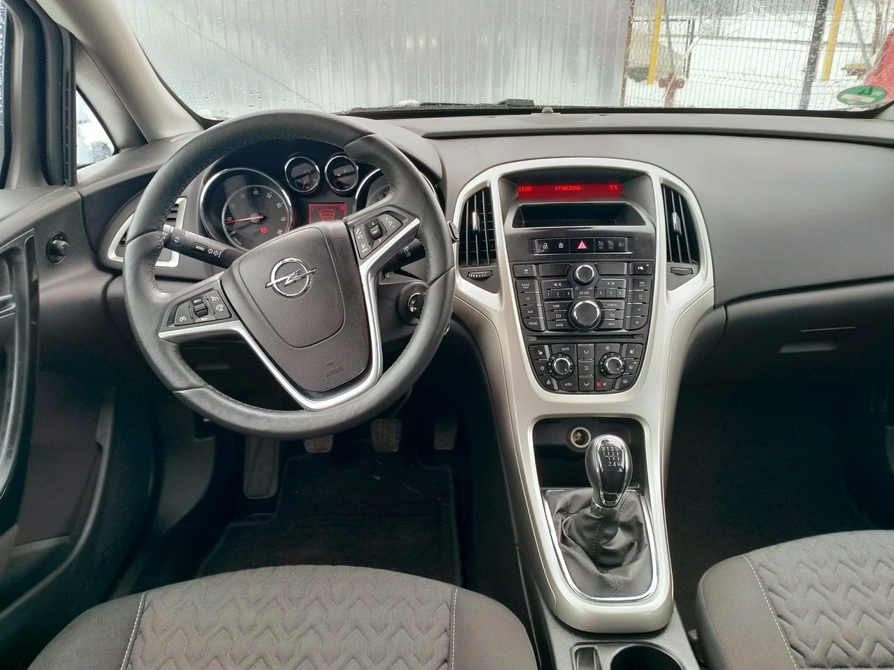 Opel Astra - Zdjęcie 12