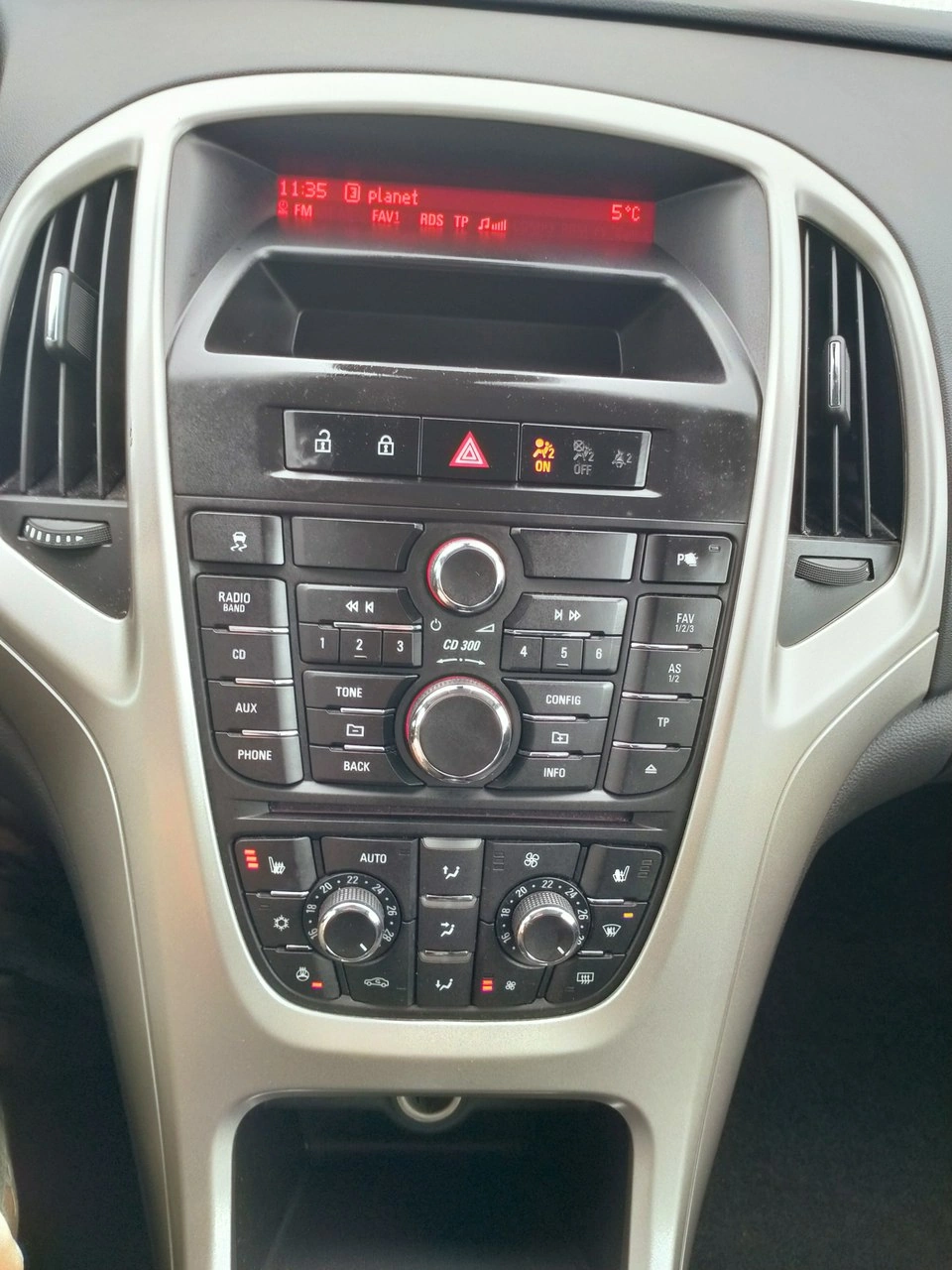 Opel Astra - Zdjęcie 14