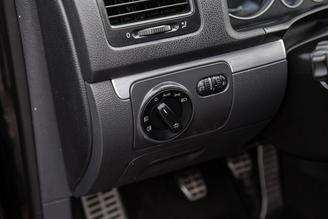 Volkswagen Golf - Zdjęcie 23