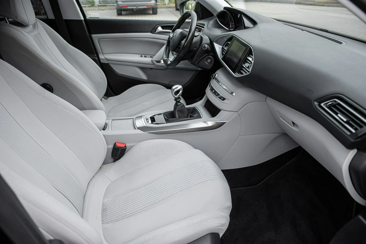 Peugeot 308 - Zdjęcie 8