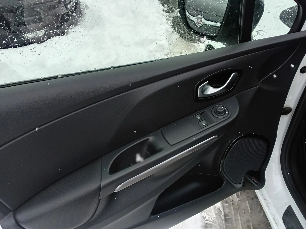 Renault Clio - Zdjęcie 21