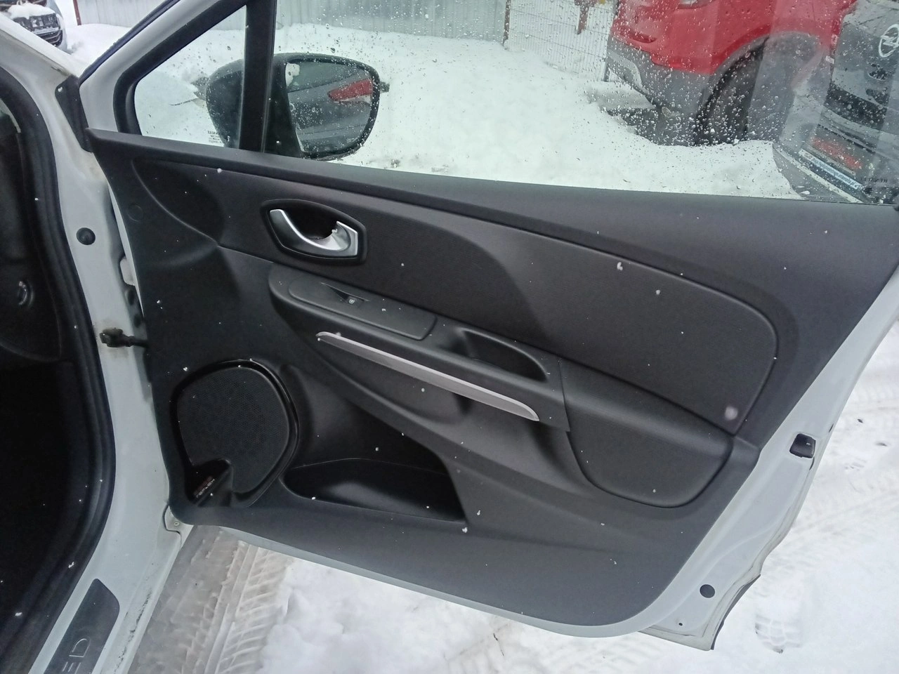 Renault Clio - Zdjęcie 28