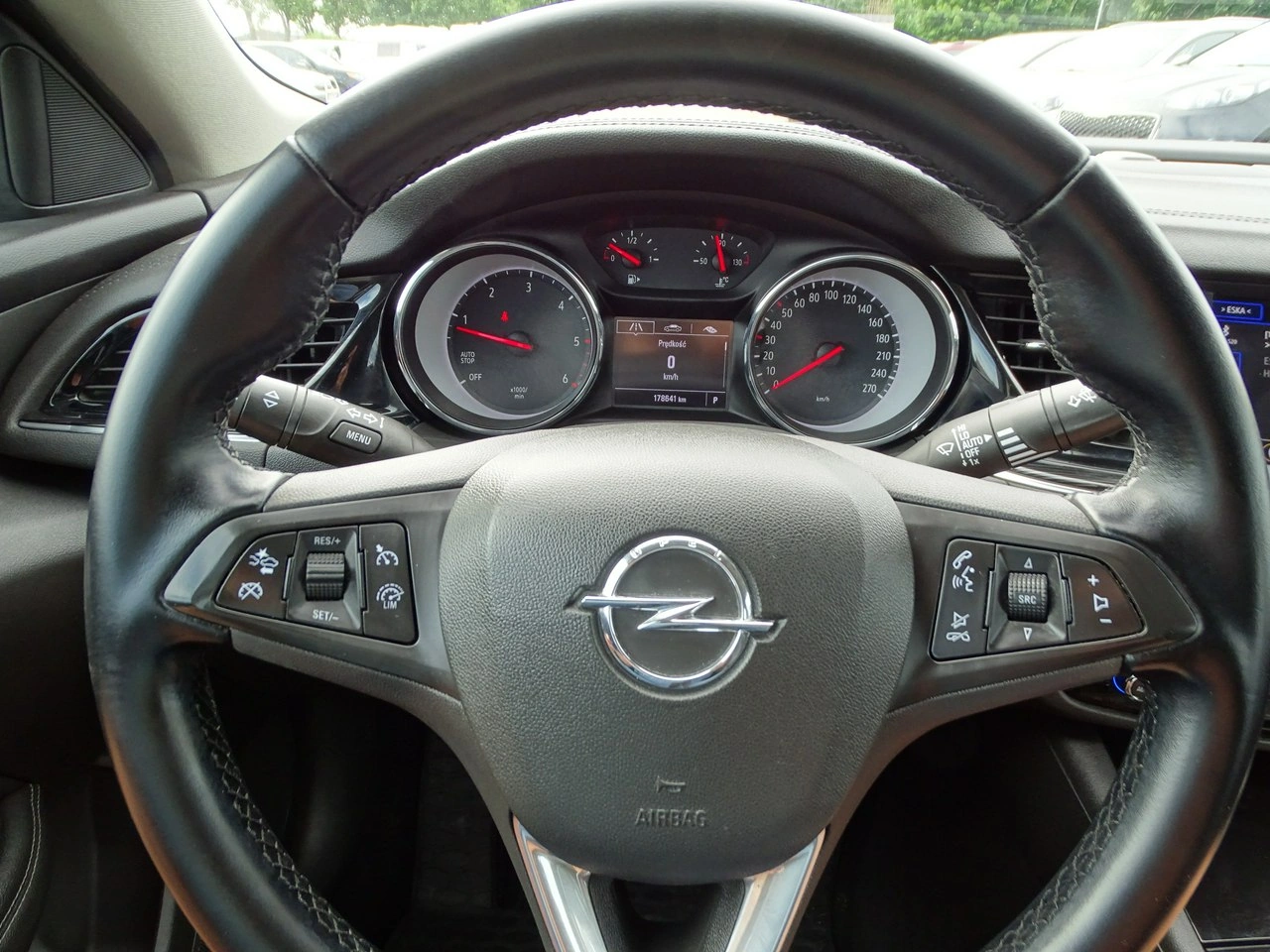 Opel Insignia - Zdjęcie 9