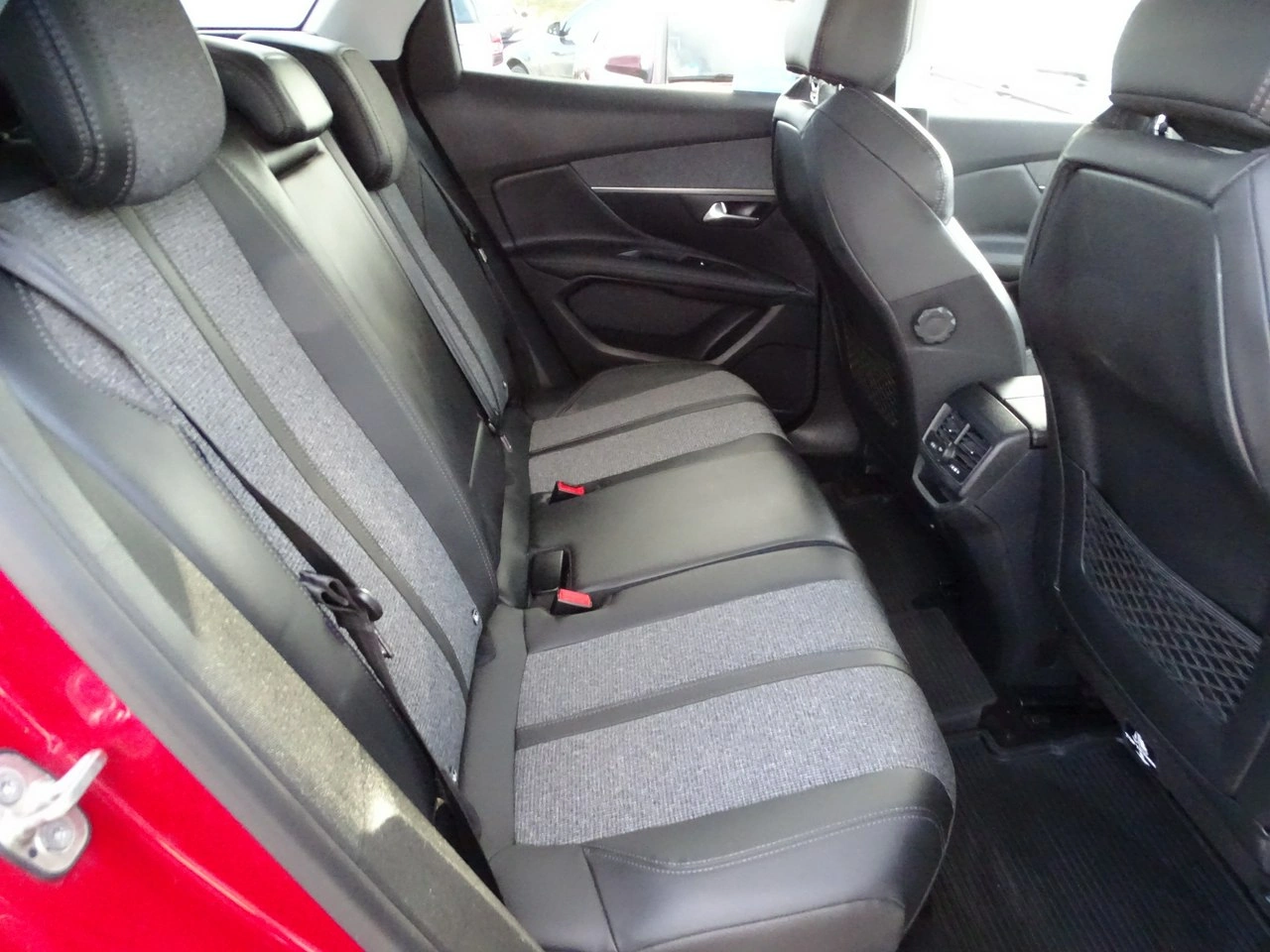 Peugeot 3008 - Zdjęcie 16