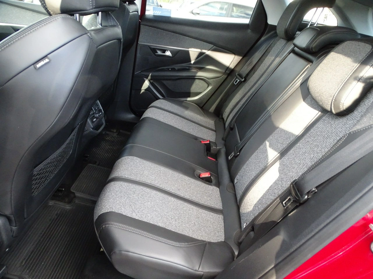 Peugeot 3008 - Zdjęcie 17