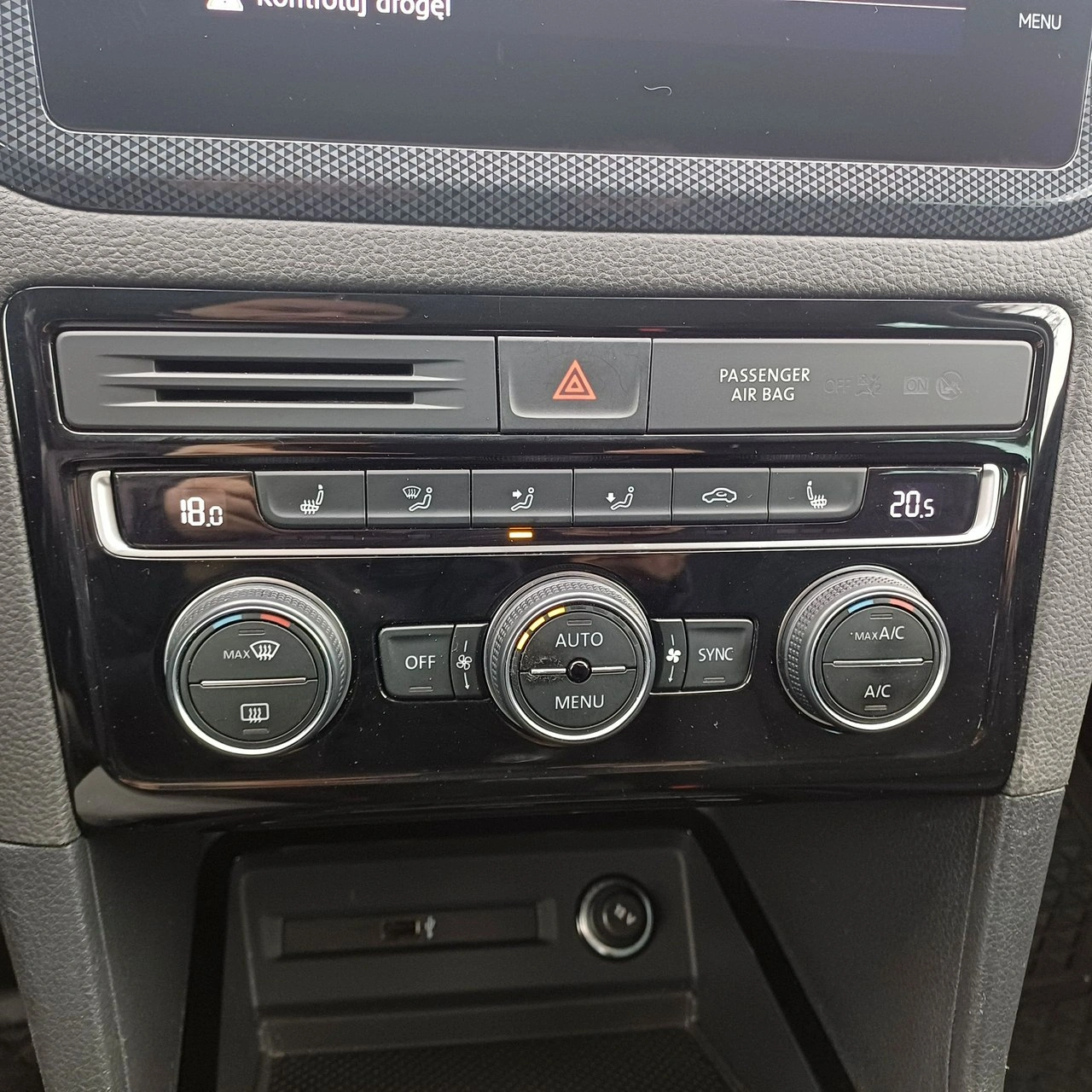 Volkswagen Golf Sportsvan - Zdjęcie 16