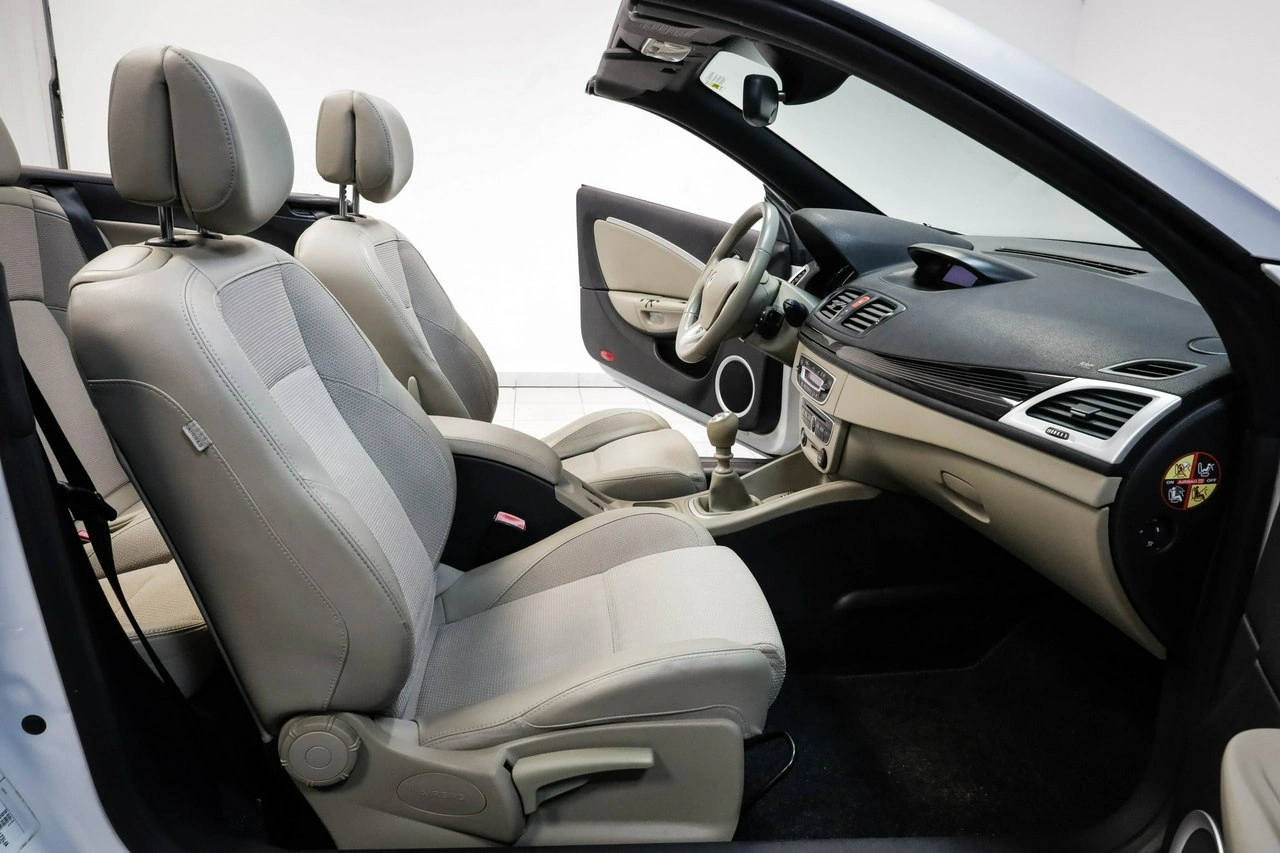 Renault Megane - Zdjęcie 28