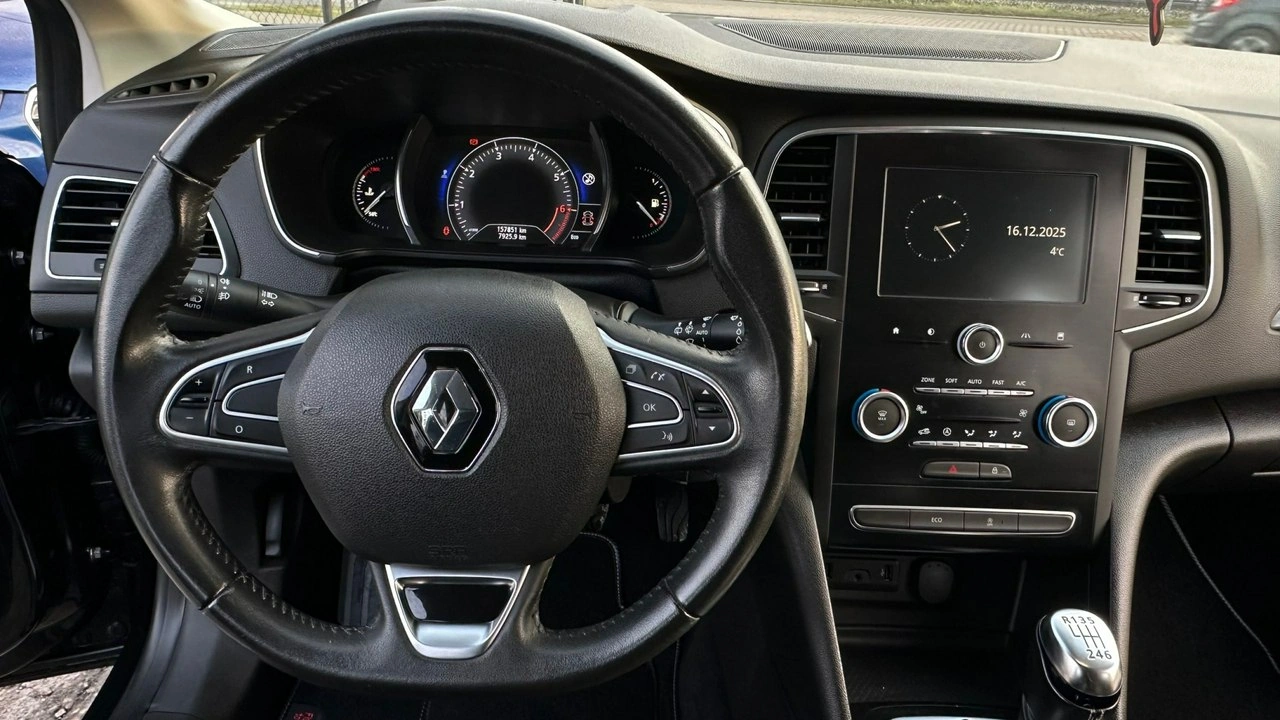 Renault Megane - Zdjęcie 17