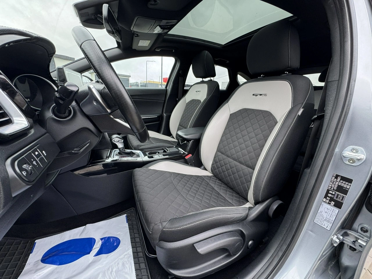 Kia Pro Cee'd - Zdjęcie 17