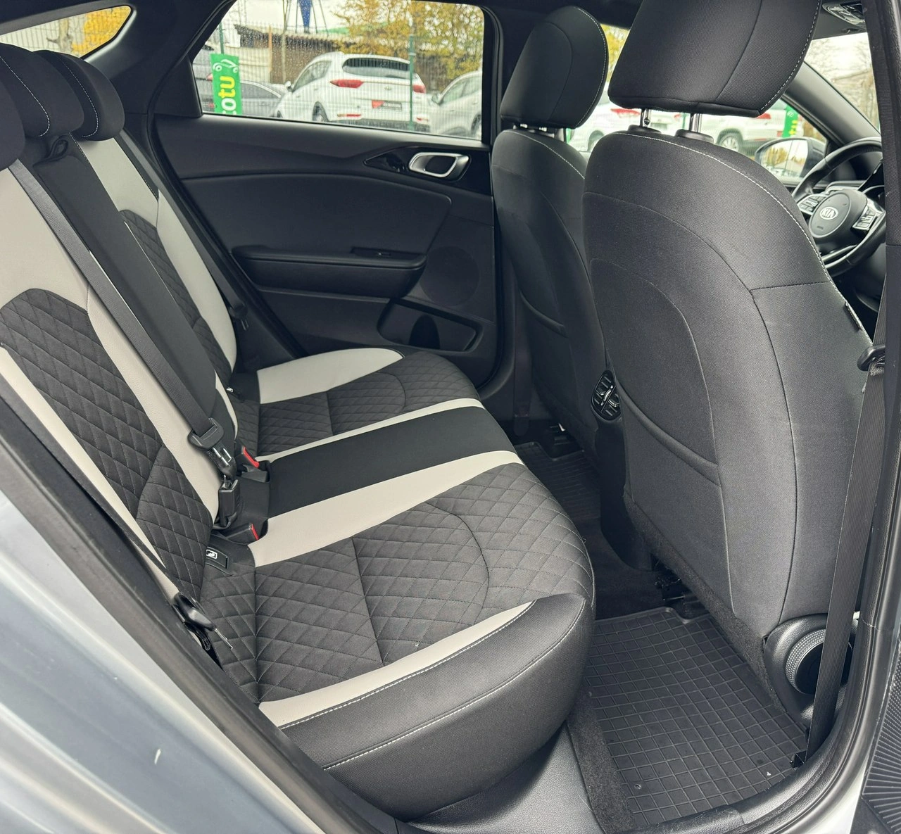 Kia Pro Cee'd - Zdjęcie 32