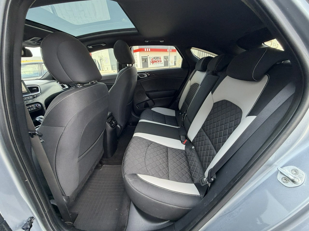 Kia Pro Cee'd - Zdjęcie 32